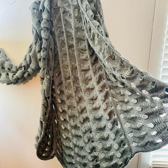 Unique Grey Sweater Cardigan - Picture 4 of 9